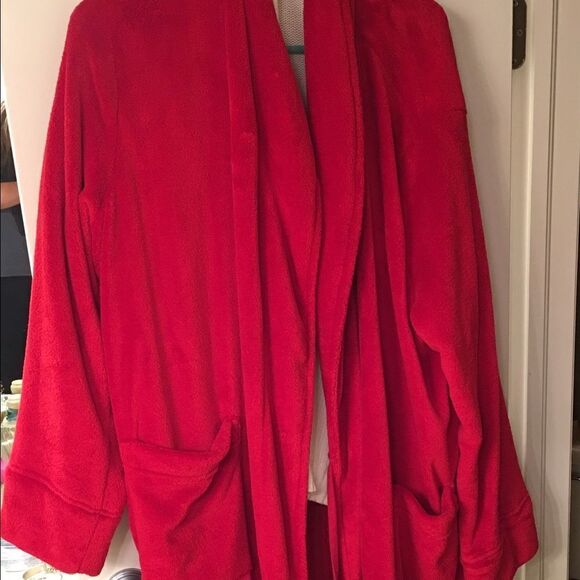 Super Soft Luxurious Red Robe - Picture 1 of 3